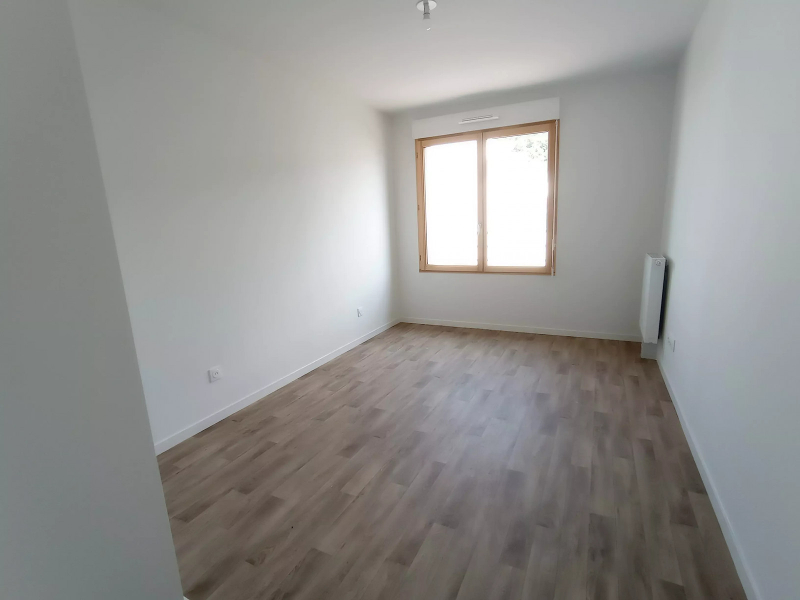 
                                                Location
                                                 T3  Floirac