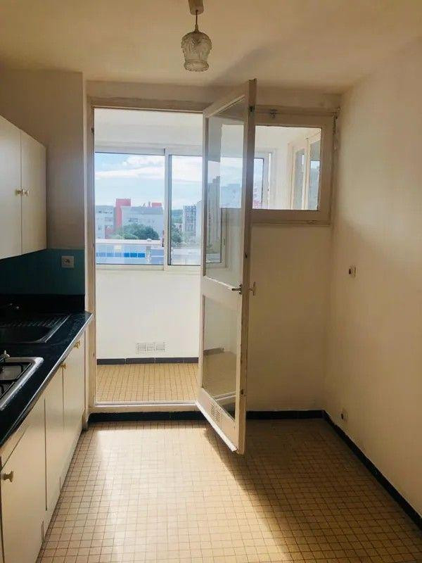 
                                                Location
                                                 T3 fonctionnel dans une résidence privée