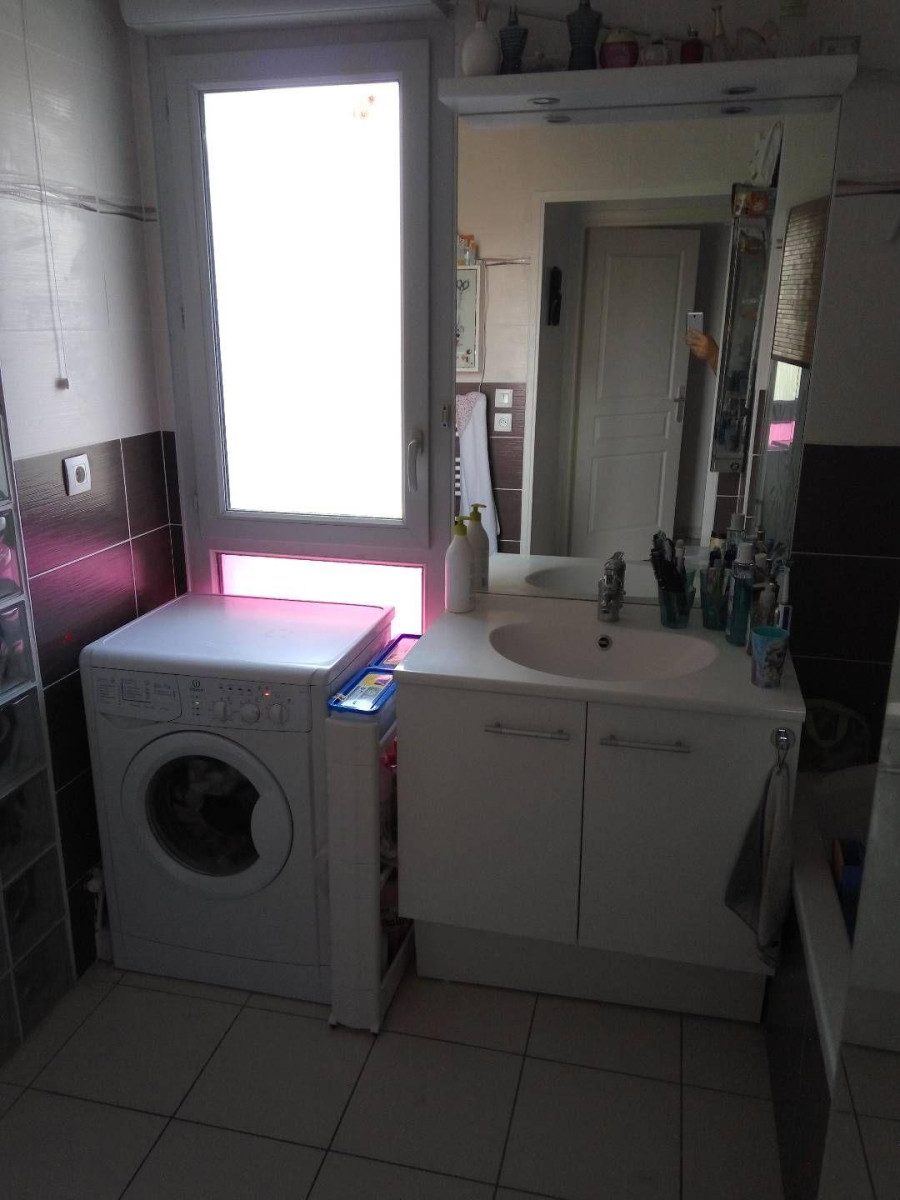 
                                                Location
                                                 T3 garage balcon sud a louer 71m2 Lyon confluence