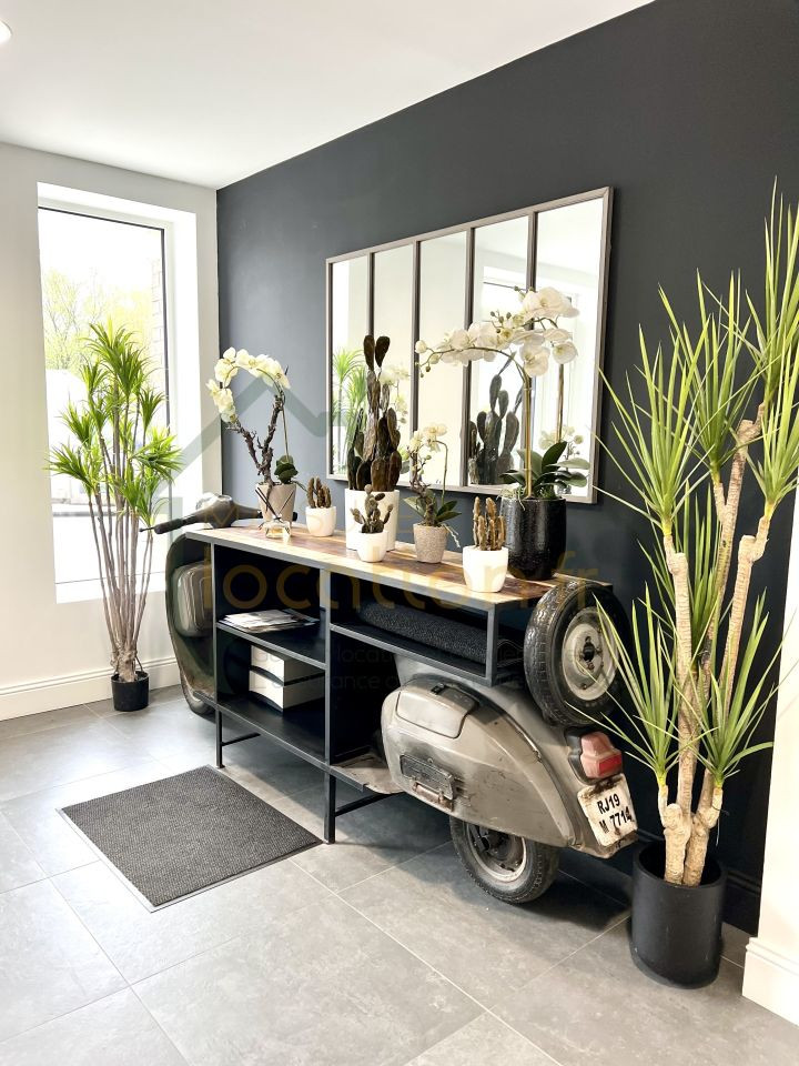 
                                                Location
                                                 T3 - Immeuble avec ascenseur - Proche gare