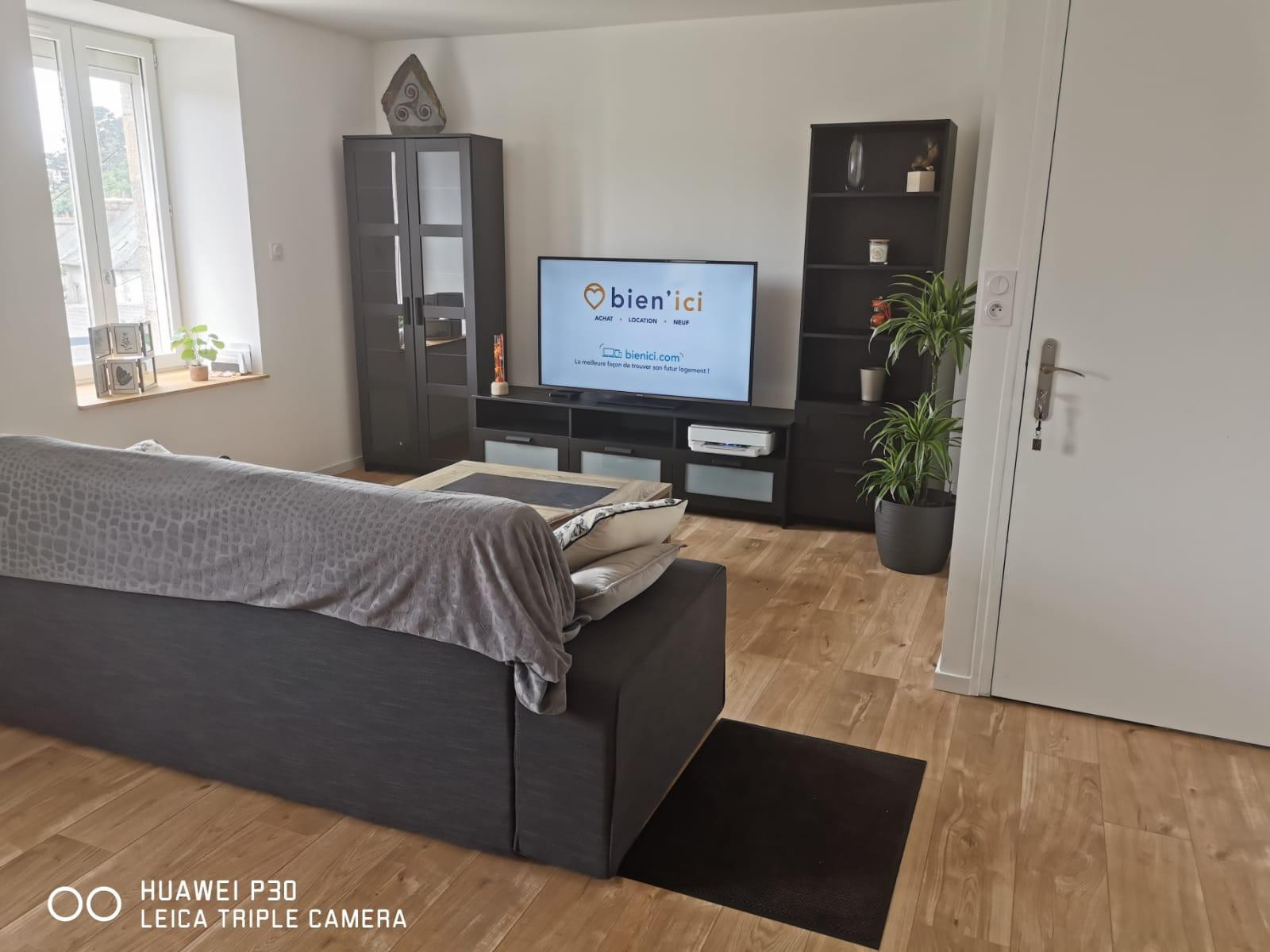 
                                                Location
                                                 T3 lumineux 80m² sans vis à vis Centre-ville Landi