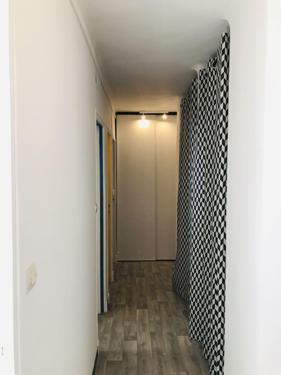 
                                                Location
                                                 T3 lumineux avec 2 chambres - Aix Val St André