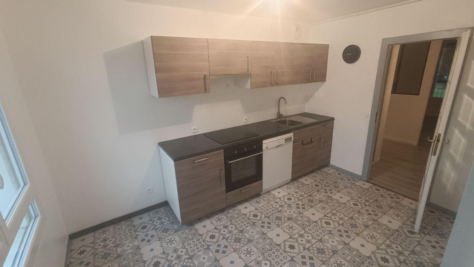 
                                                Location
                                                 T3 lumineux dans résidence calme et sécurisée