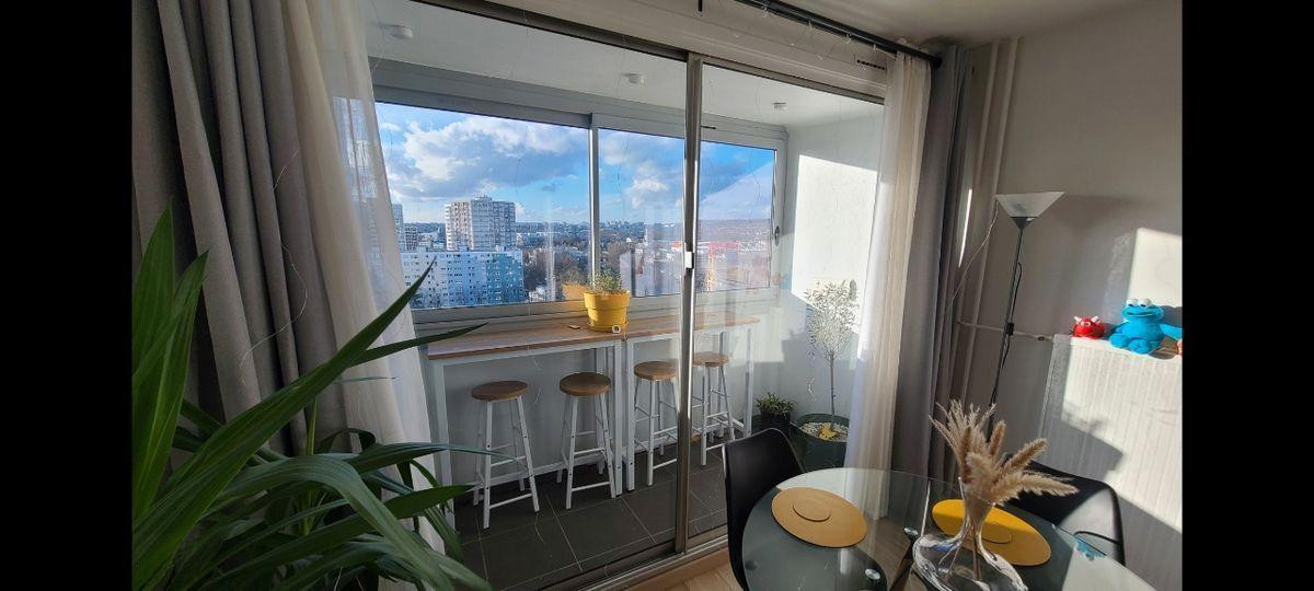 
                                                Location
                                                 T3 lumineux de 60 m² à Colombes