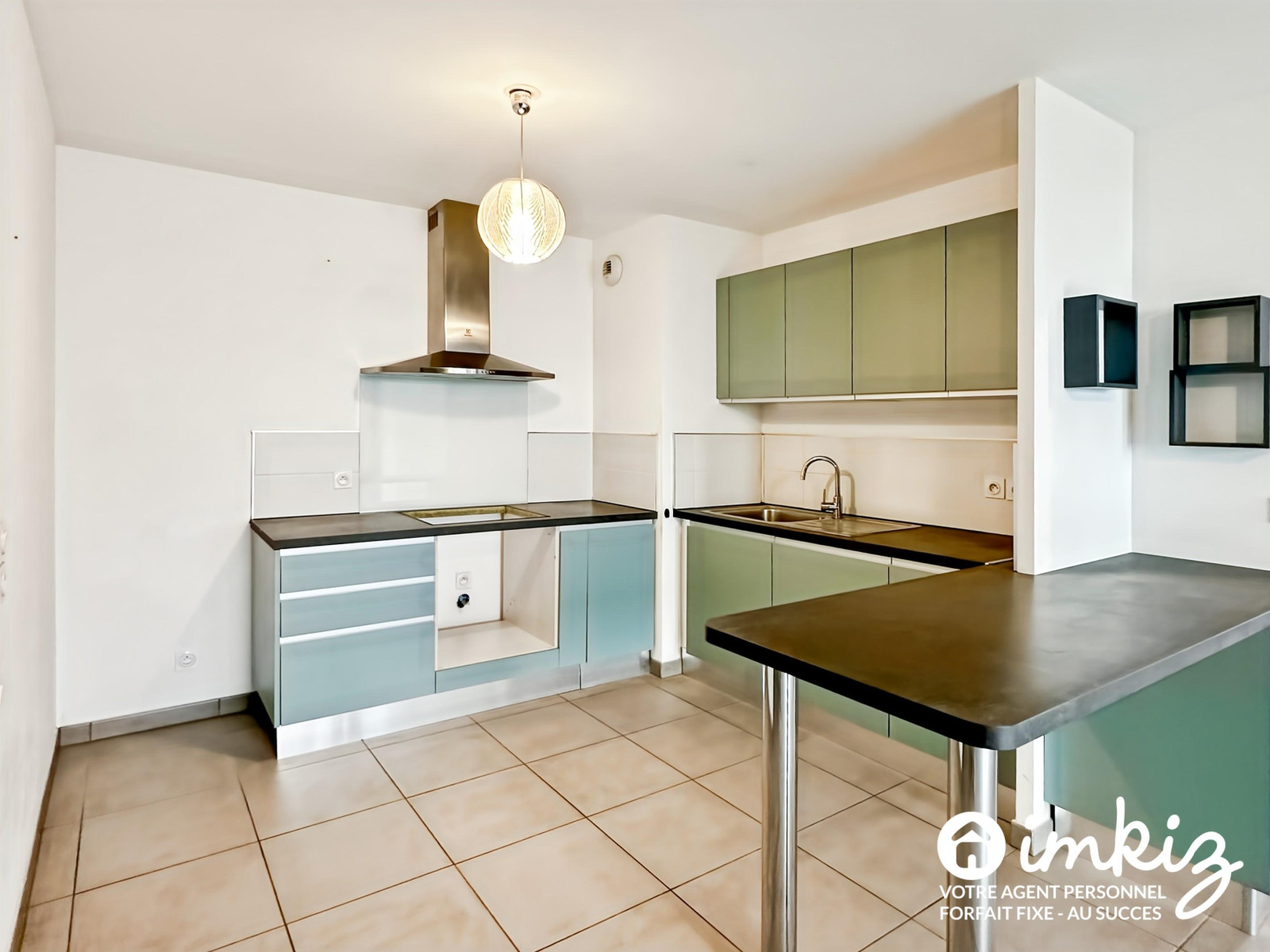 
                                                Vente
                                                 T3 lumineux et moderne avec terrasse + parking