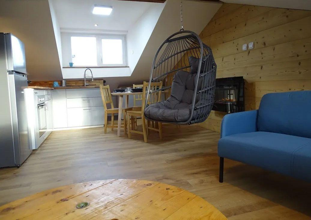 
                                                Location
                                                 T3 meublé 51m² atypique avec vue Bastille-Vercors