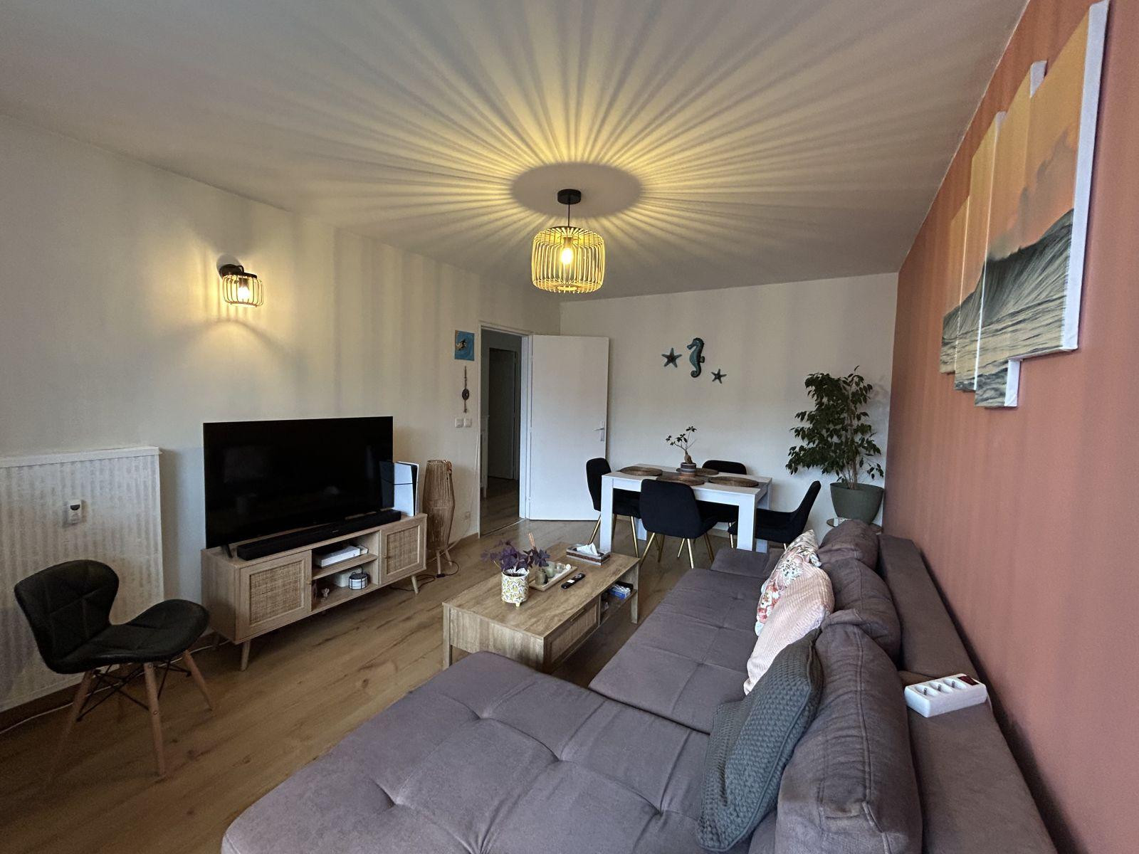 
                                                Location
                                                 T3 meublé 67m² confortable lumineux avec parking