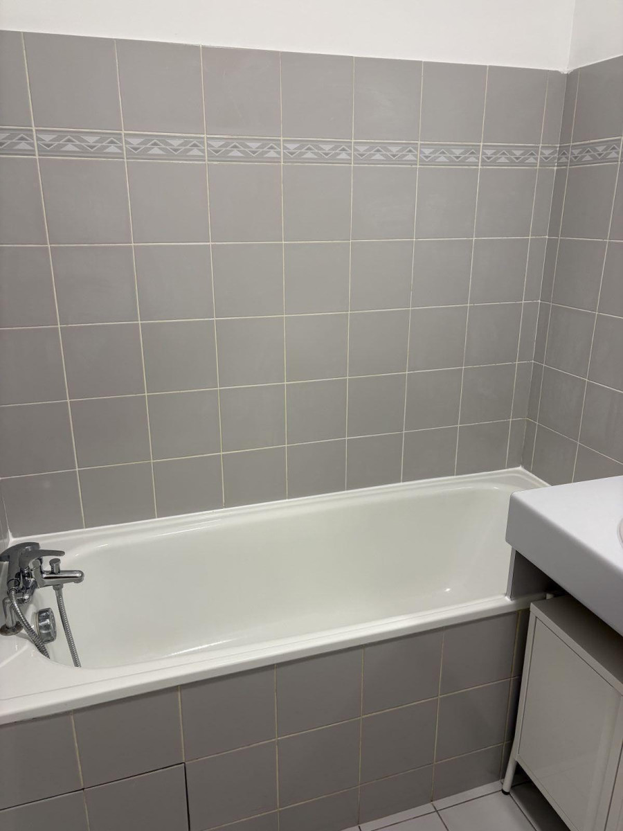 
                                                Location
                                                 T3 meublé 67m² rénové Wilson/République Balcon/Box