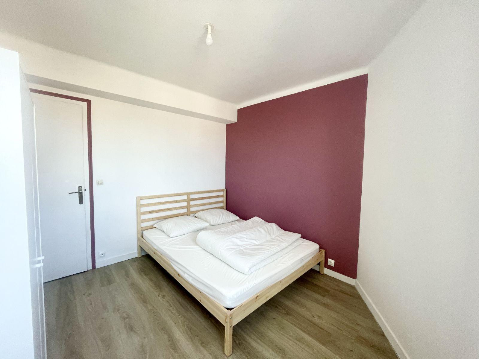 
                                                Location
                                                 T3 meublé à 5mn du centre-ville