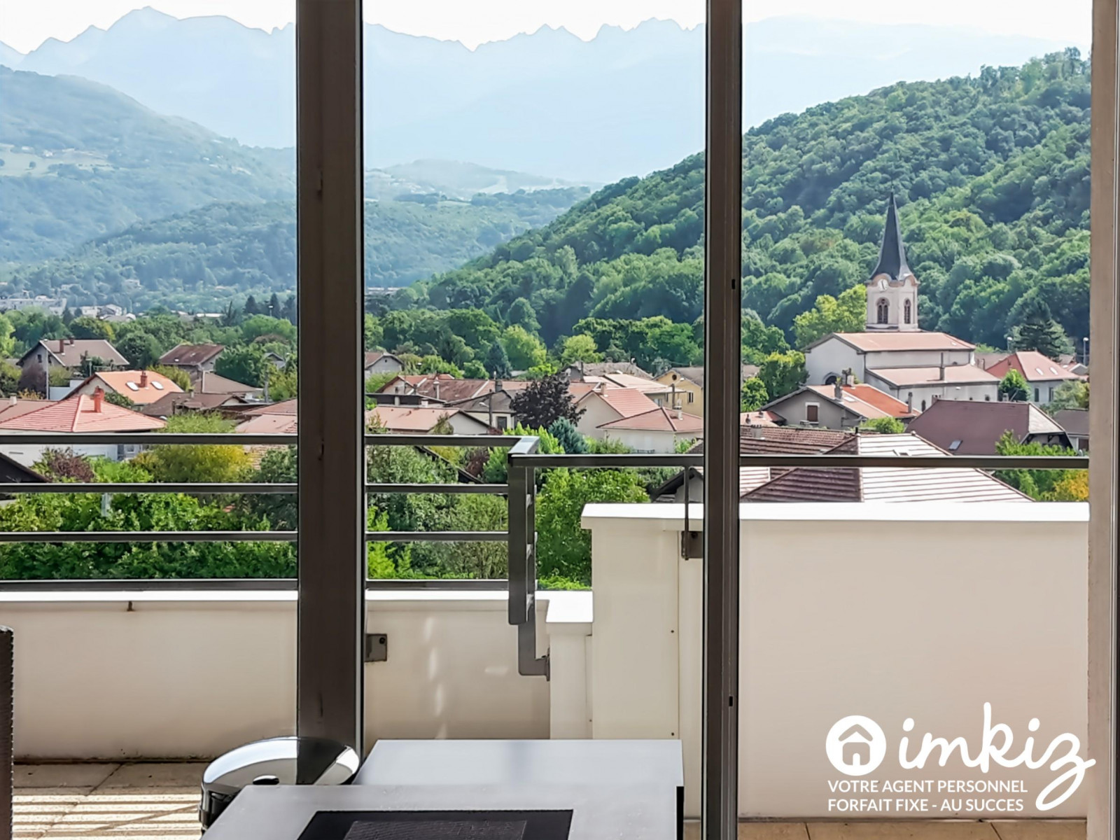 
                                                Vente
                                                 T3 meublé de 69m² avec terrasse 25m2 et garage