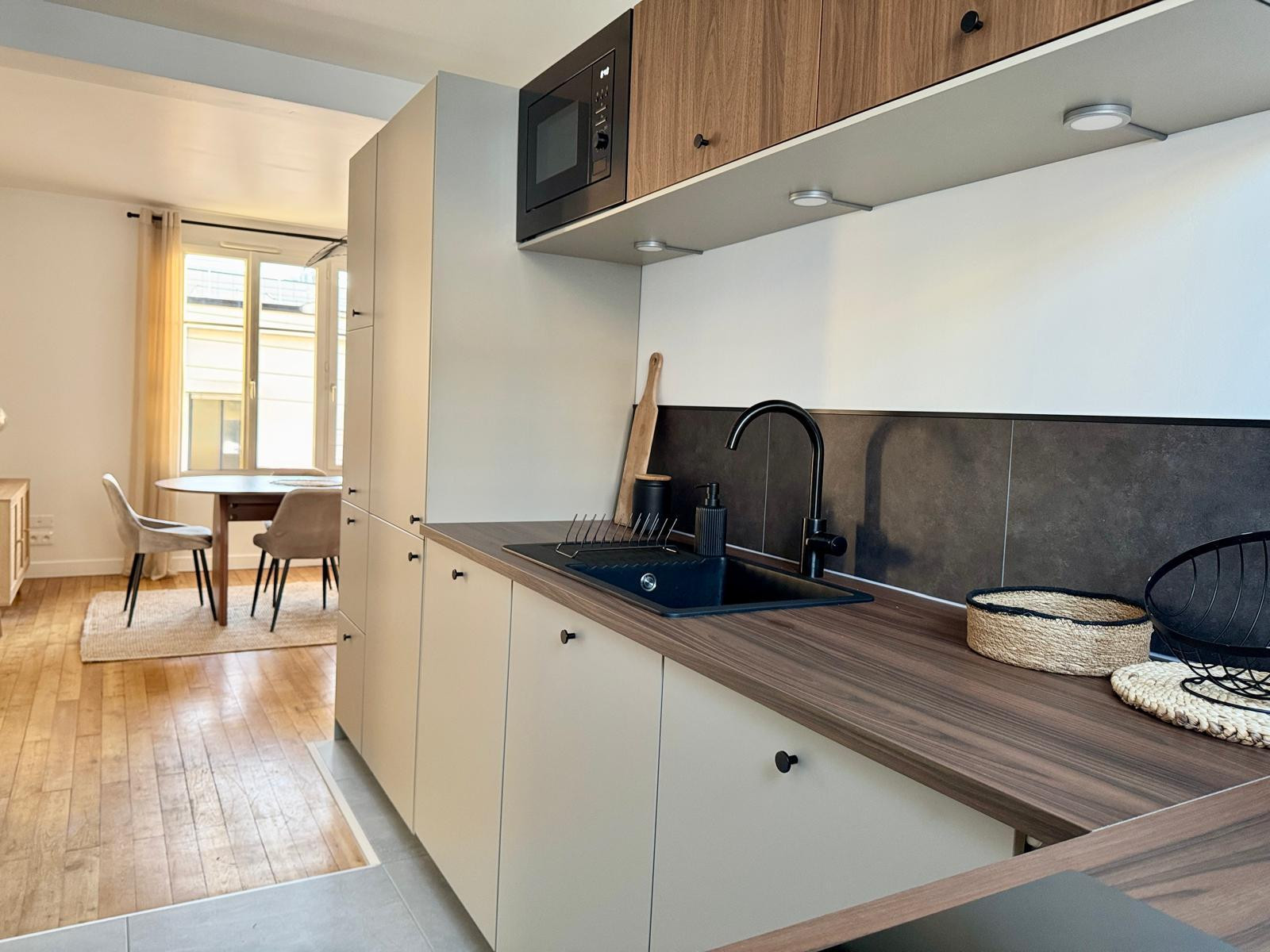 
                                                Location
                                                 T3 Meublé - Gare Maritime - Rénové