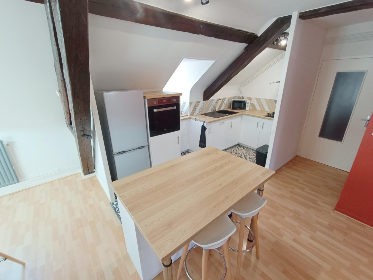 
                                                Location
                                                 T3 Meublé Hypercentre Amiens + Parking