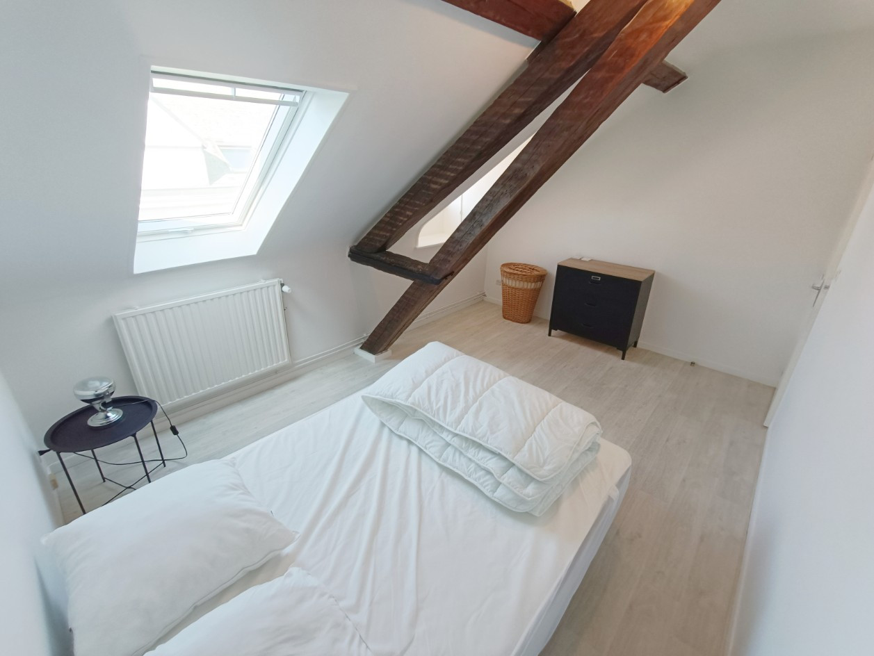 
                                                Location
                                                 T3 Meublé Hypercentre Amiens + Parking