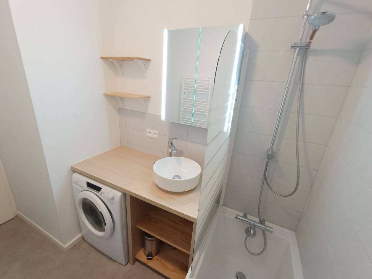 
                                                Location
                                                 T3 Meublé Hypercentre Amiens + Parking