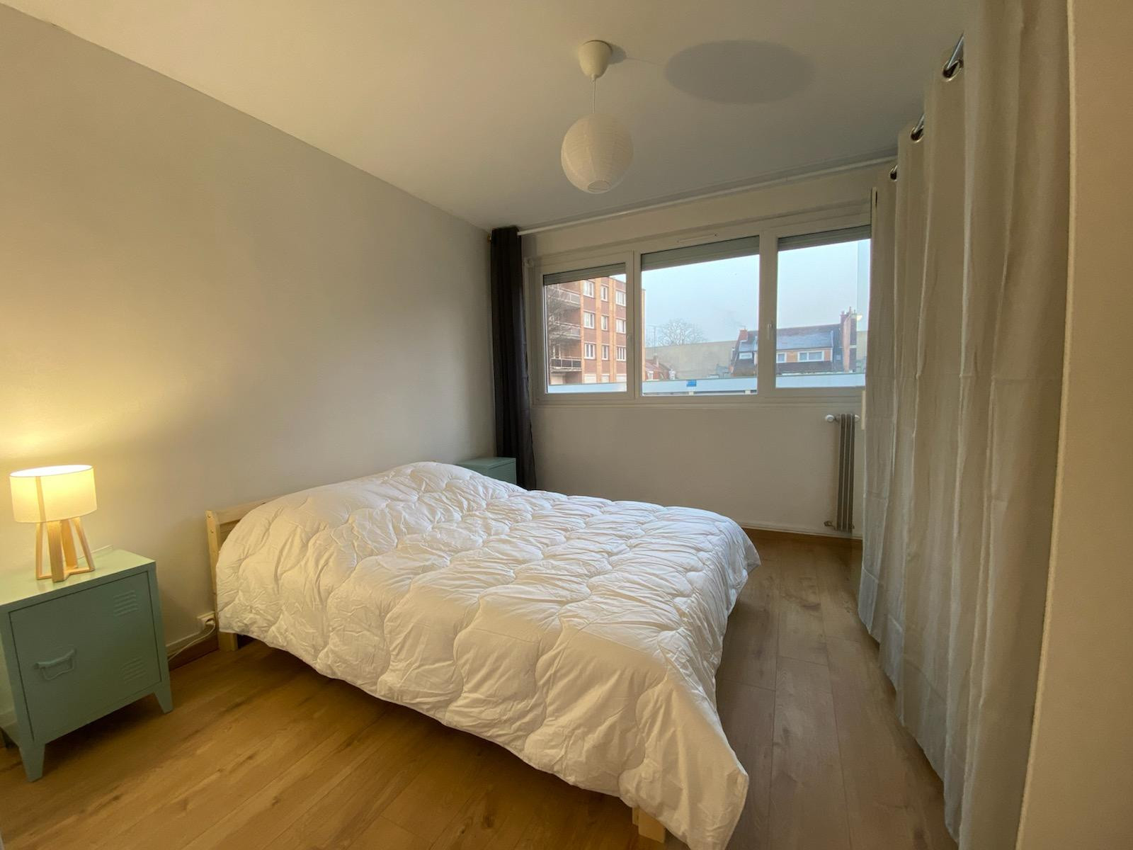 
                                                Location
                                                 T3 meublé Lille Saint-Maur 58m2
