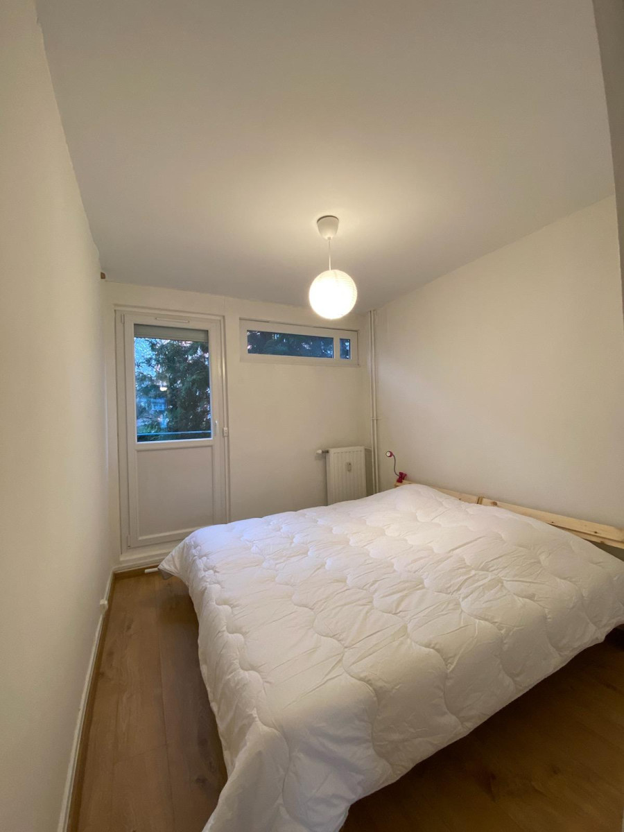 
                                                Location
                                                 T3 meublé Lille Saint-Maur 58m2