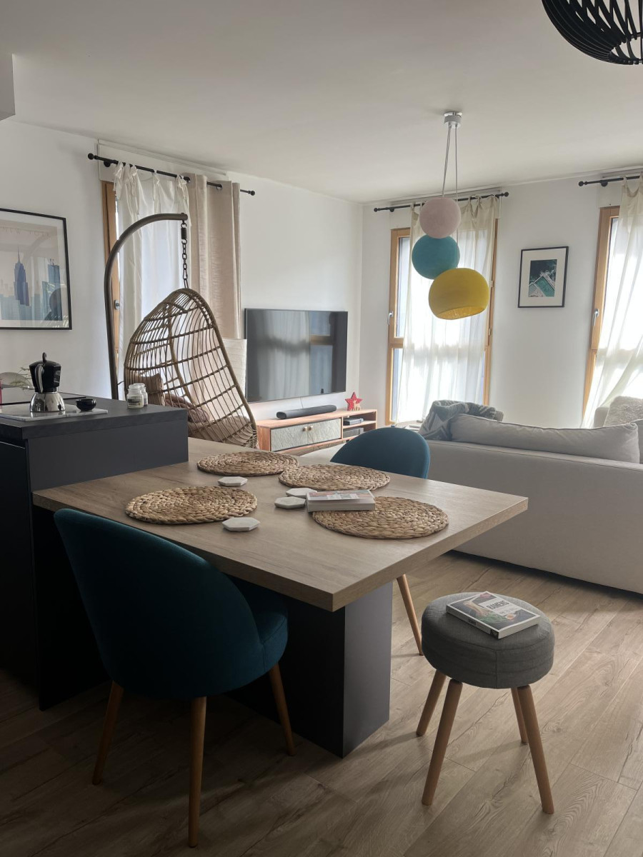 
                                                Location
                                                 T3 meublé Lyon Confluence