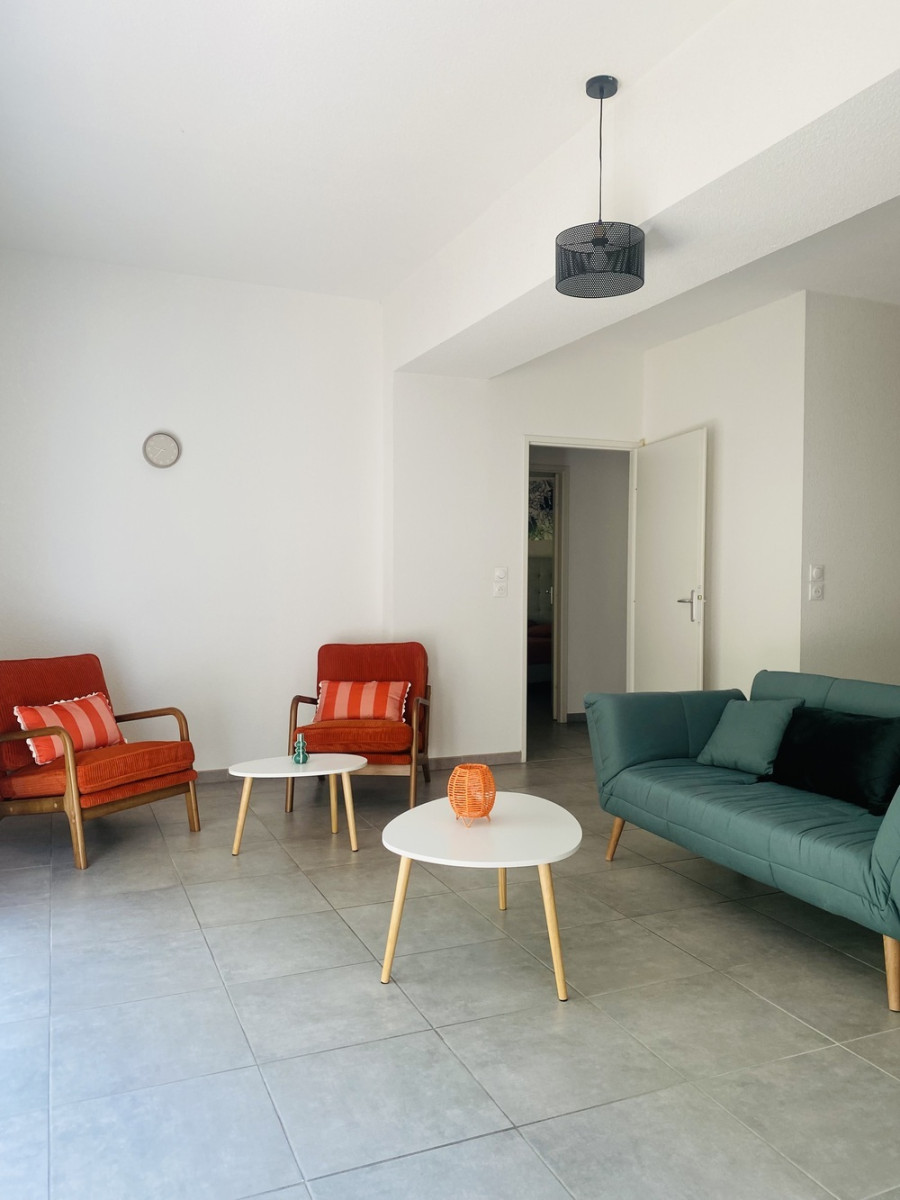 
                                                Location
                                                 Grand T3 de 65 m² – Idéal pour jeunes actifs,