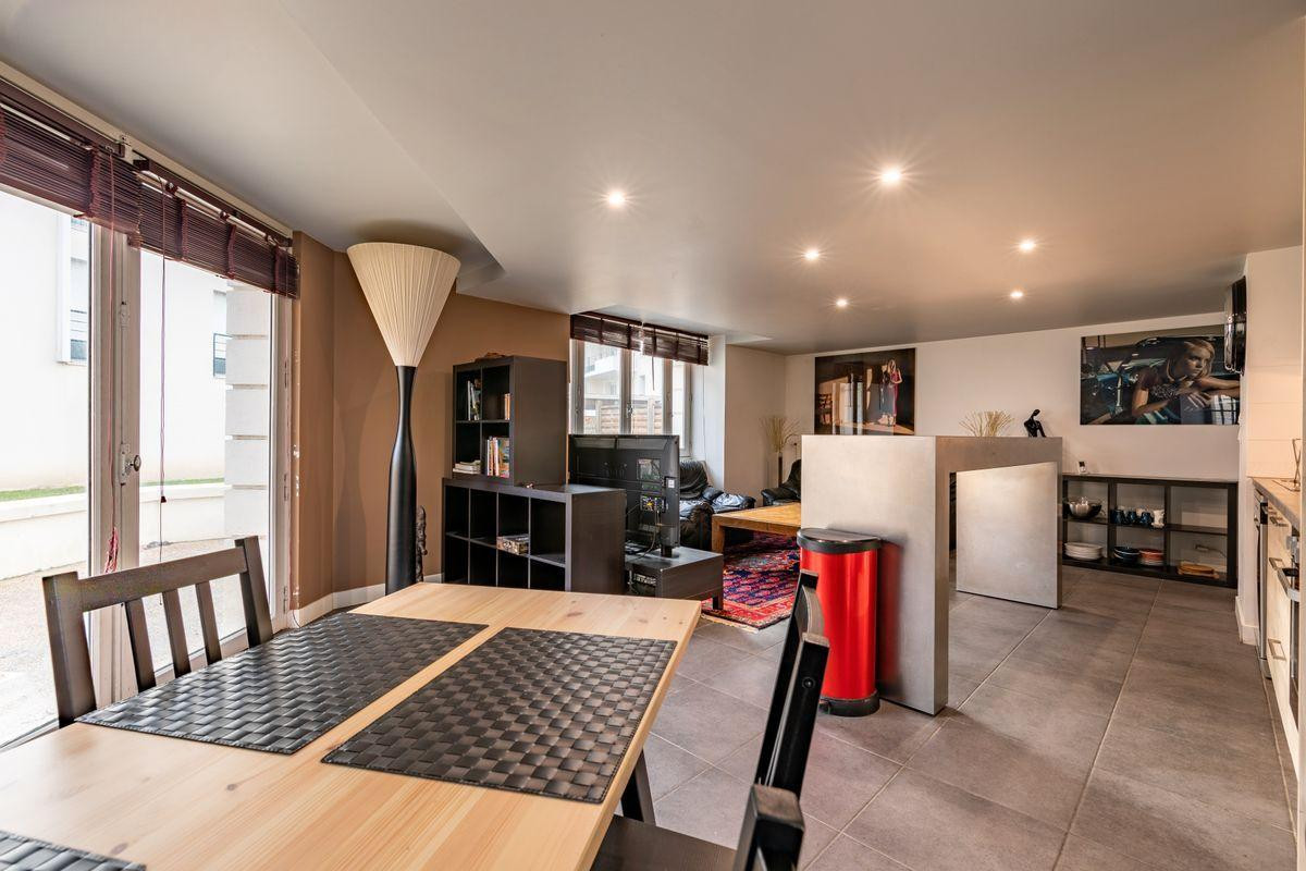 
                                                Location
                                                 T3 meuble quartier mellinet