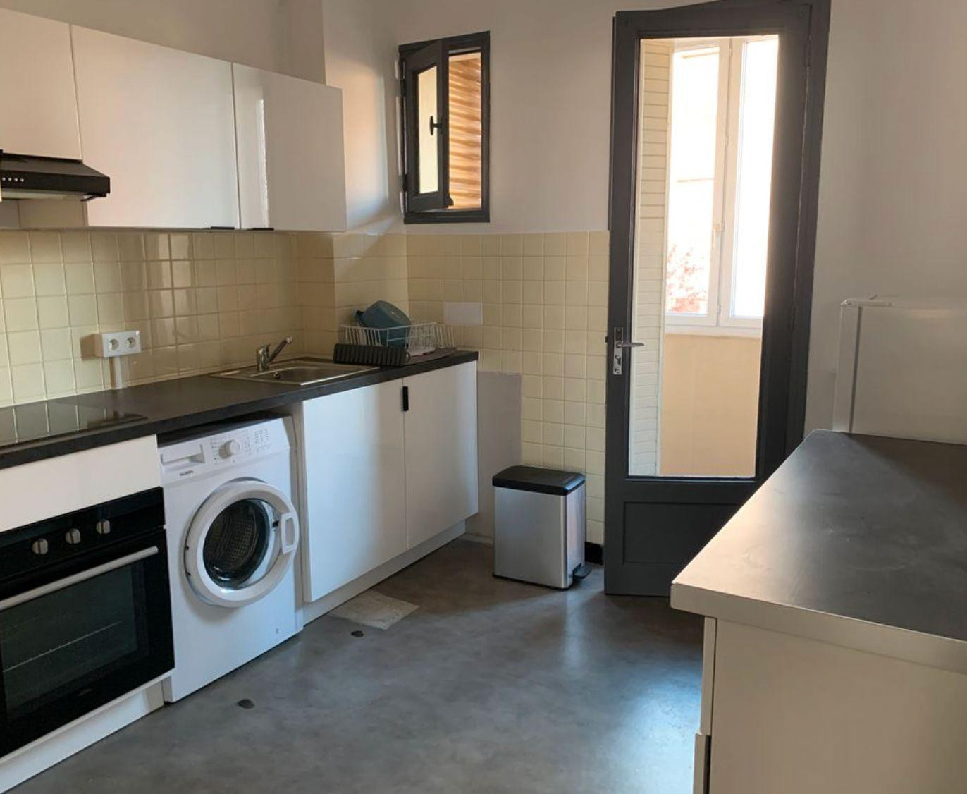 
                                                Location
                                                 T3 MEUBLE quartier St.Michel