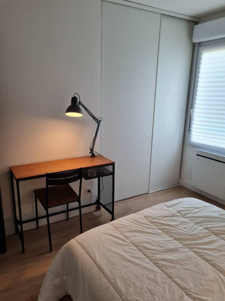 
                                                Location
                                                 T3 meublé, refait à neuf proche remparts.