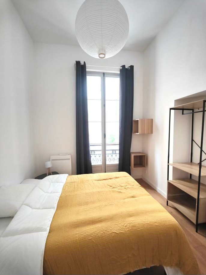 
                                                Location
                                                 T3 MEUBLE REFORMES CANEBIERE