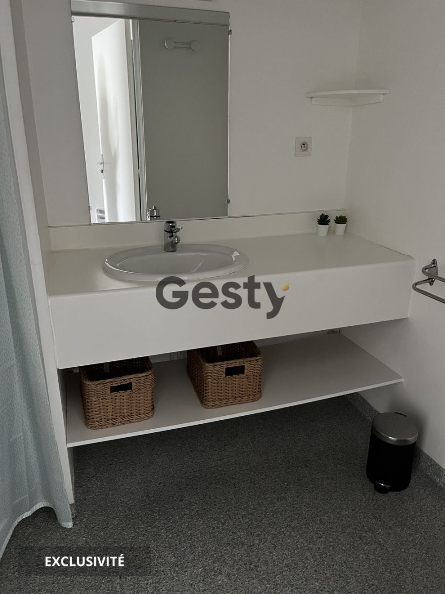 
                                                Location
                                                 T3 meublé Rennes proche Lices