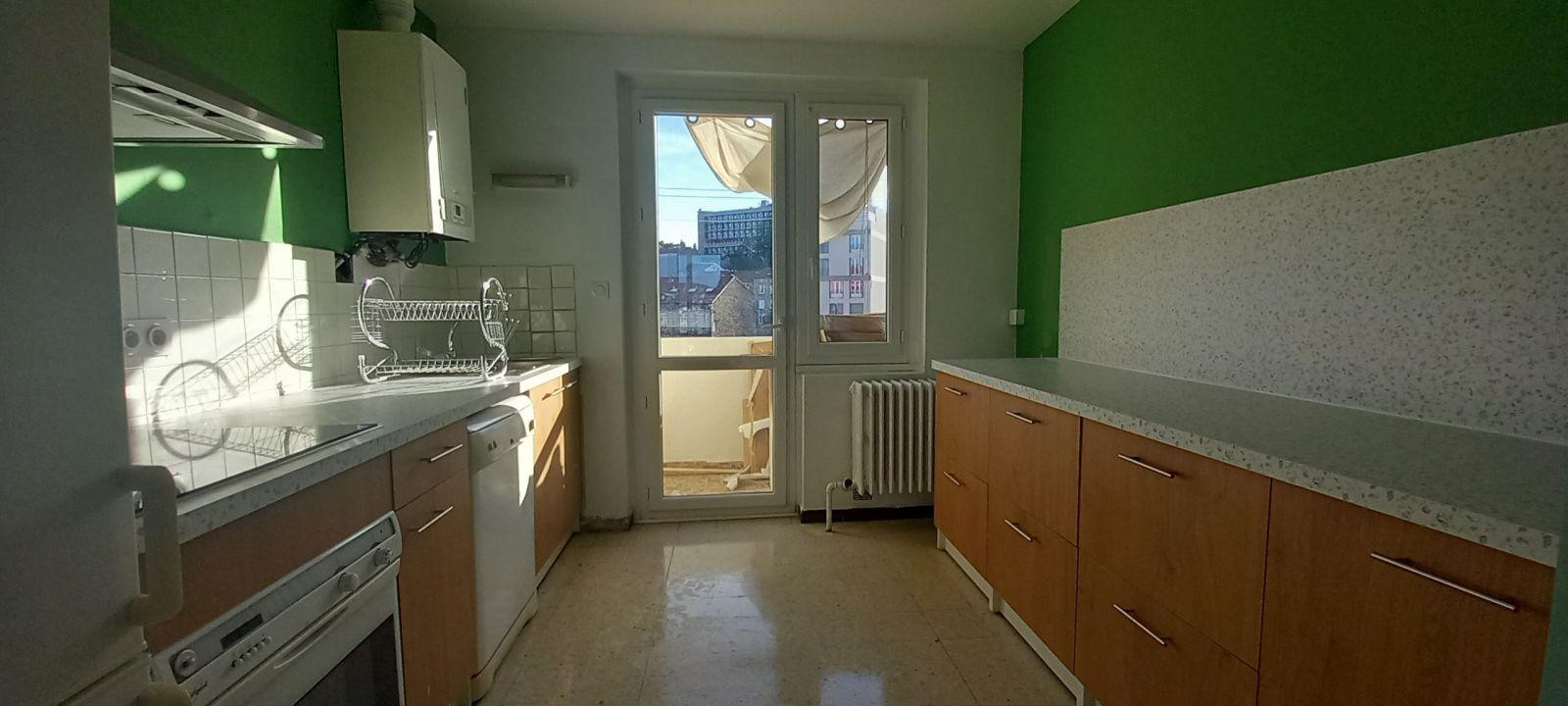 
                                                Location
                                                 T3 Meublé Rénové Châteaucreux