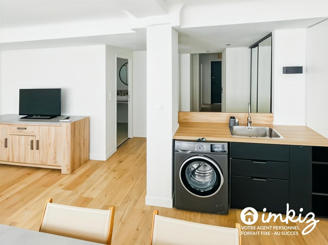 
                                                Vente
                                                 T3 moderne rénové, lumineux, centre-ville au calme