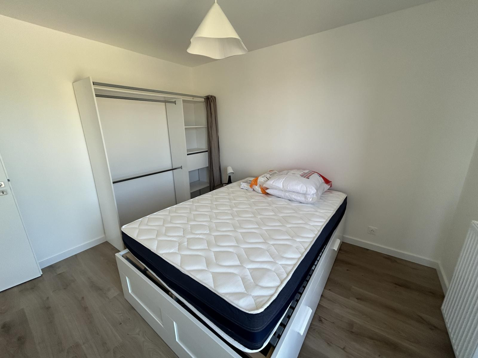 
                                                Location
                                                 T3 neuf + accès salle de sport résidence  inclus