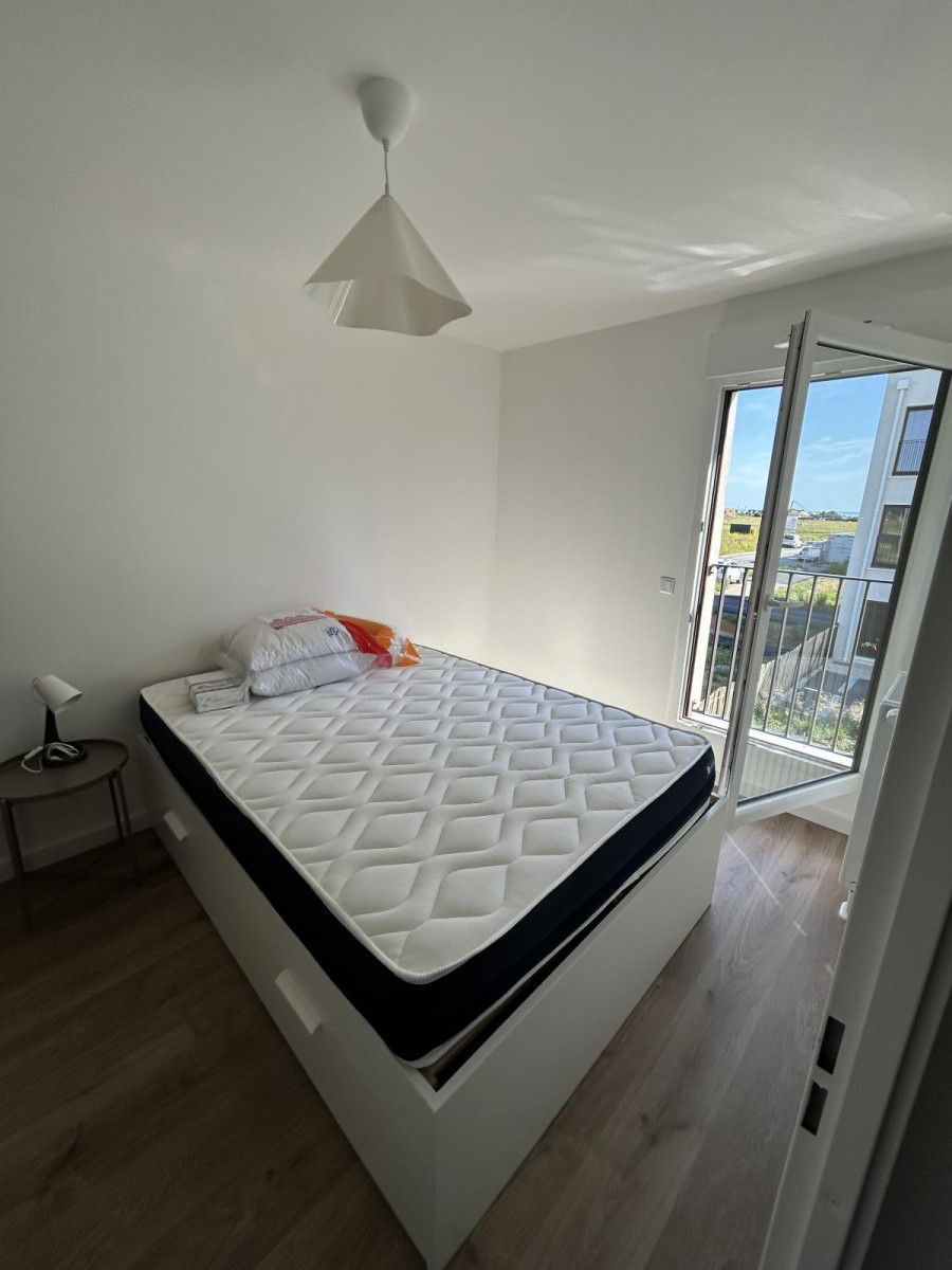 
                                                Location
                                                 T3 neuf + accès salle de sport résidence  inclus