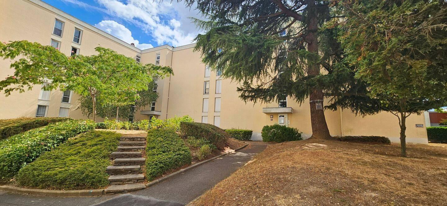 
                                                Location
                                                 T3 non meublé