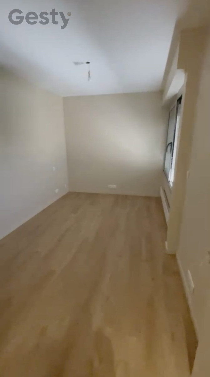
                                                Location
                                                 T3 non meublé avec garage à 3 min du RER A