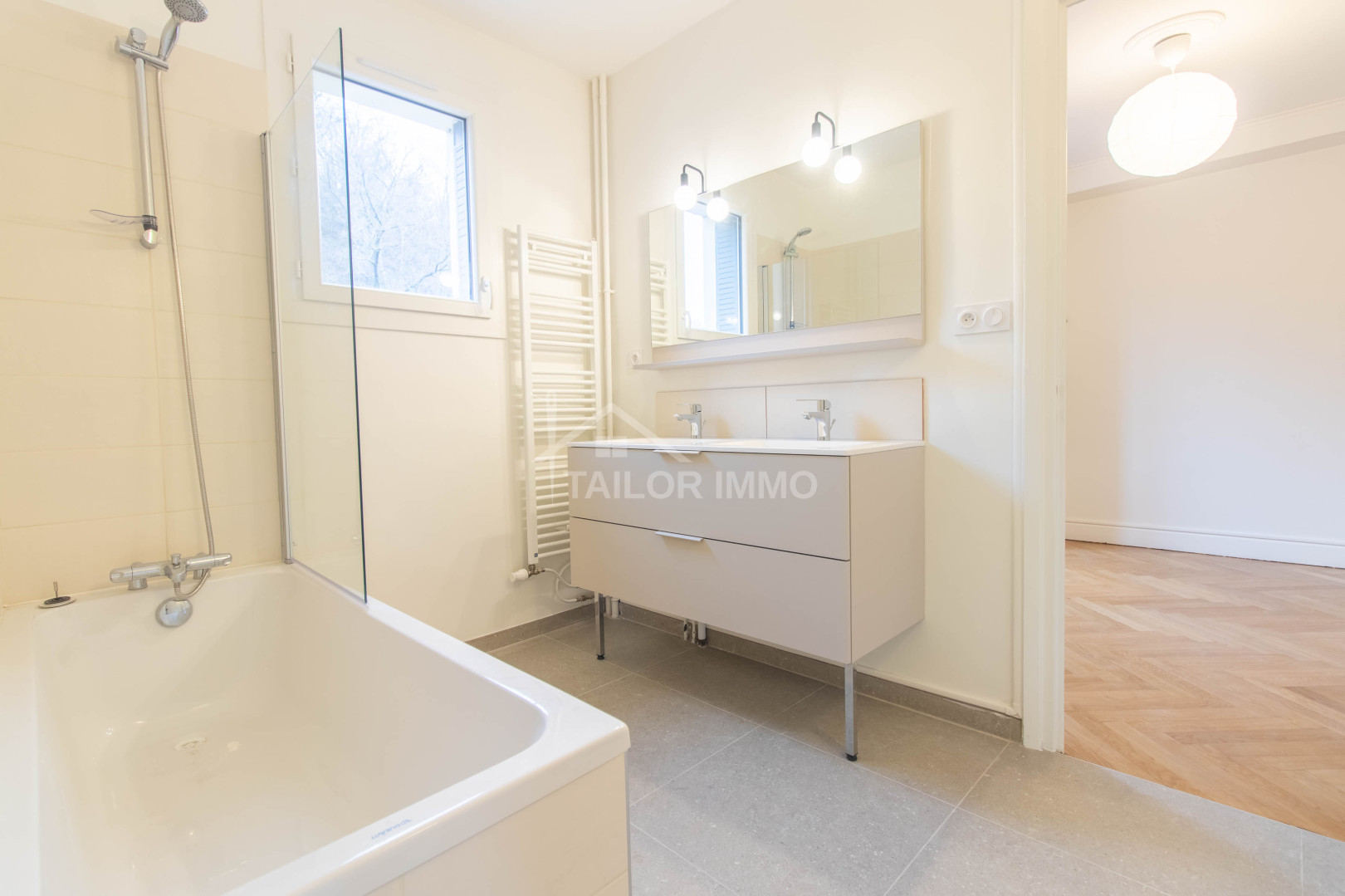 
                                                Location
                                                 T3 non meublé balcon  et garage
