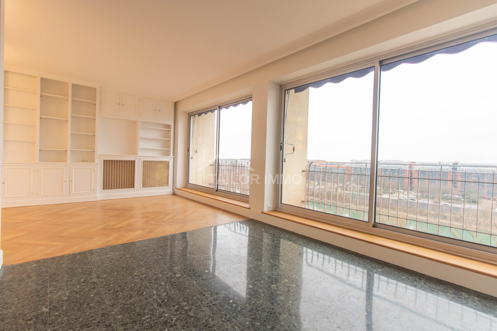 
                                                Location
                                                 T3 non meublé balcon  et garage