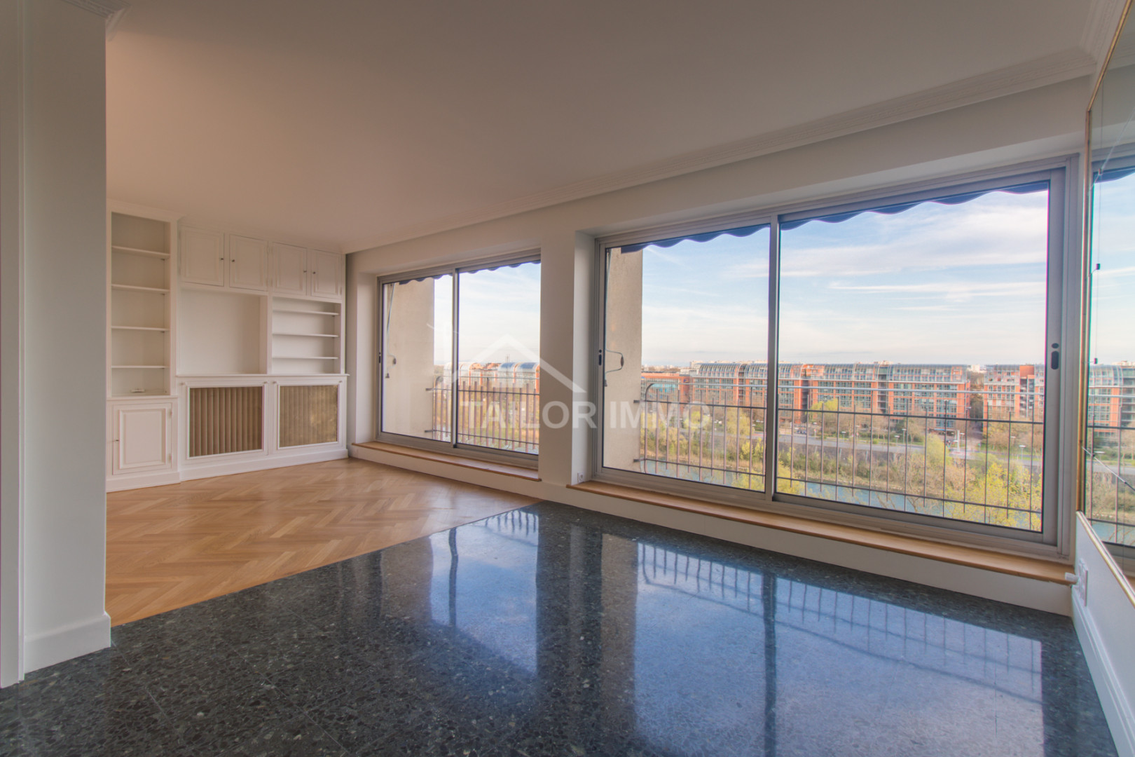 
                                                Location
                                                 T3 non meublé balcon  et garage