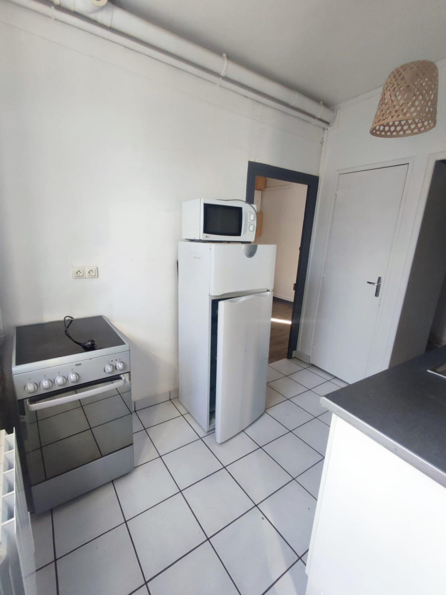 
                                                Location
                                                 T3 non meublé - place de la bascule
