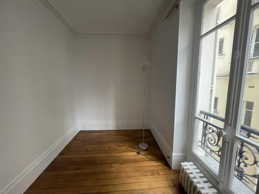 
                                                Location
                                                 T3 Paris 4 Saint-Sébastien - Froissart