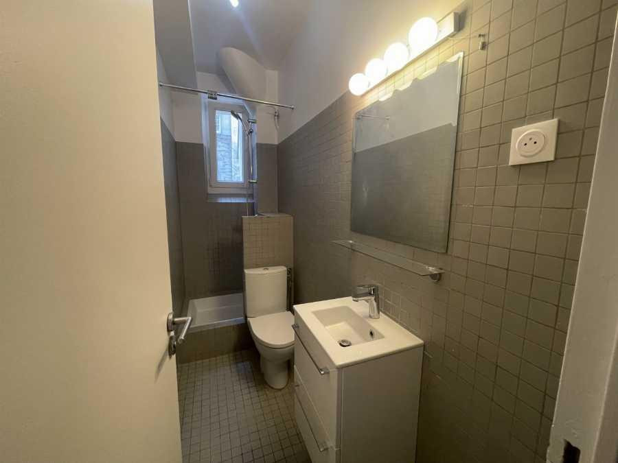 
                                                Location
                                                 T3 Paris 4 Saint-Sébastien - Froissart