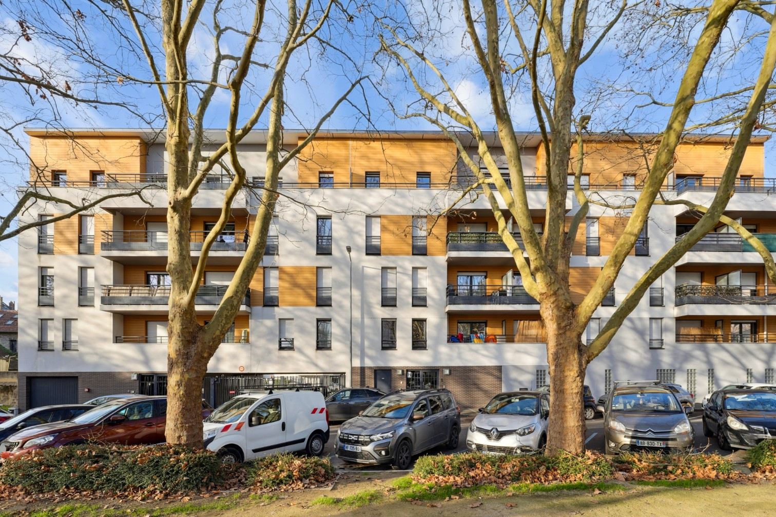 
                                                Vente
                                                 T3 pièces avec balcon - ST OUEN L'AUMONE