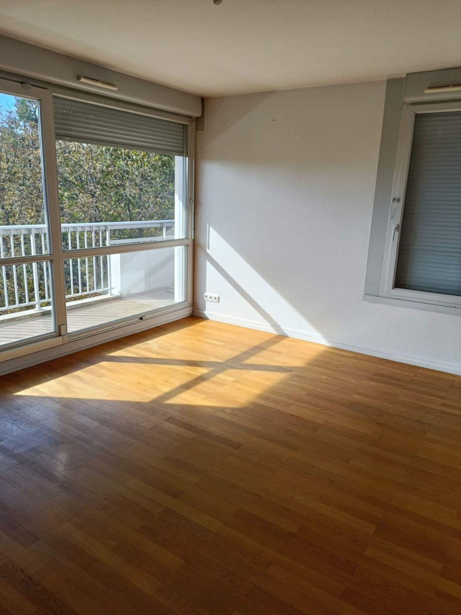 
                                                Location
                                                 T3 Plateau Saint Rambert avec Parc arboré 69009
