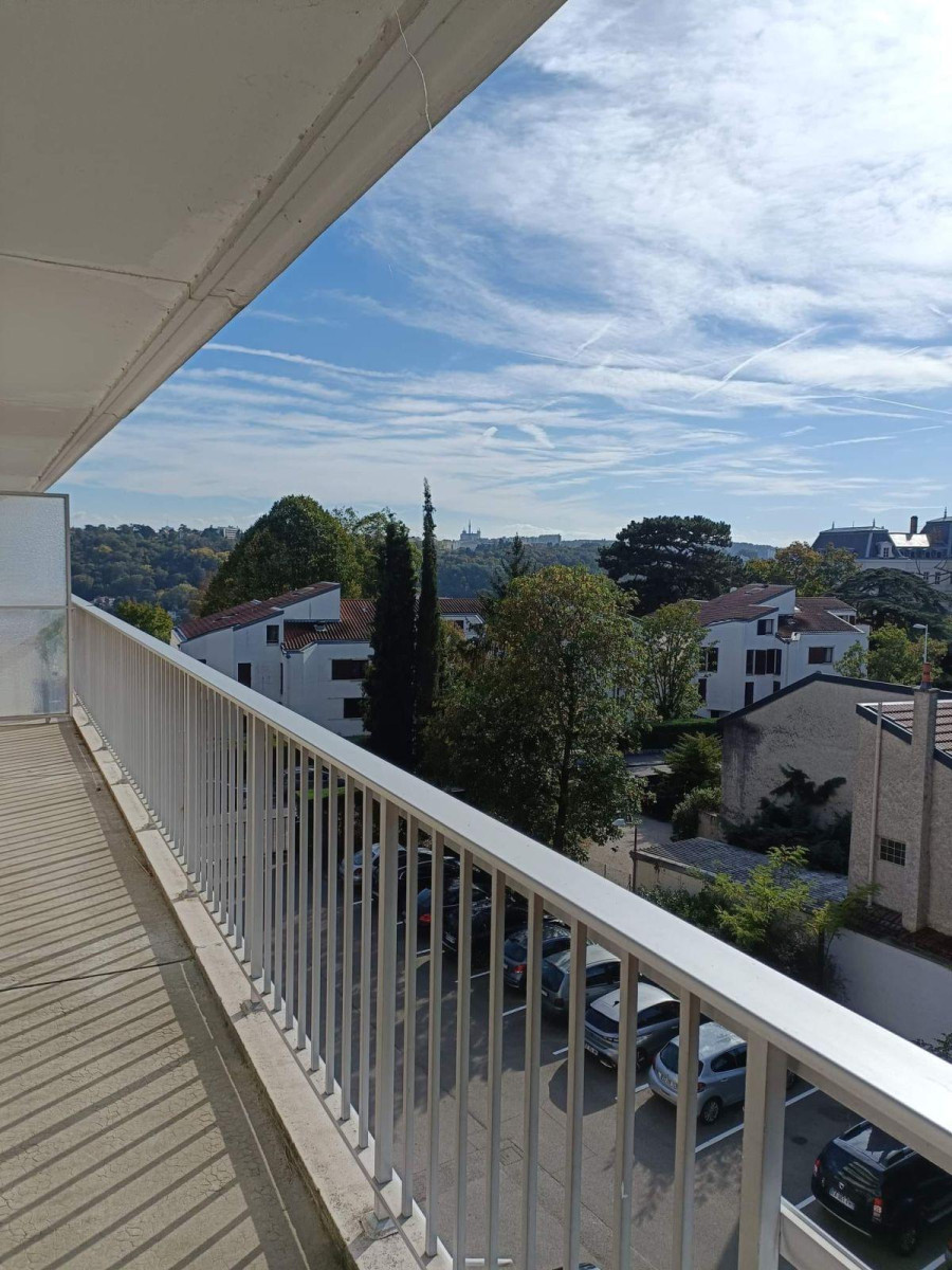 
                                                Location
                                                 T3 Plateau Saint Rambert avec Parc arboré 69009