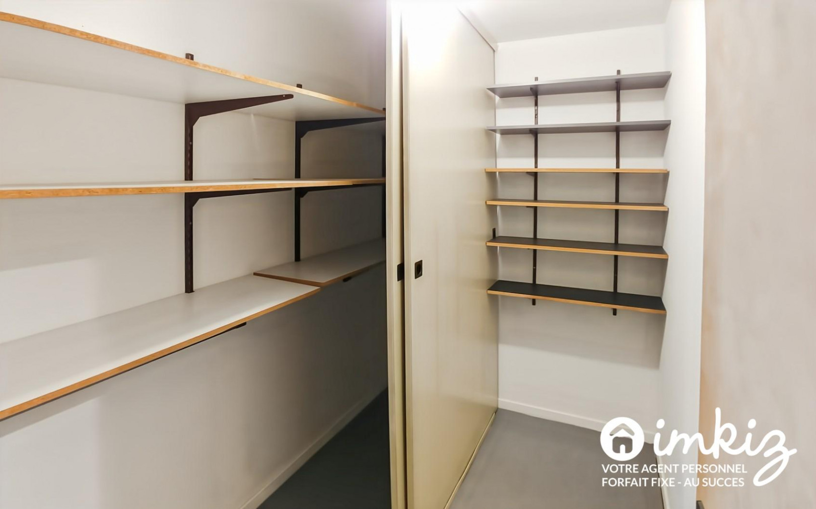 
                                                Vente
                                                 T3 possible T4 de 80m² avec balcon