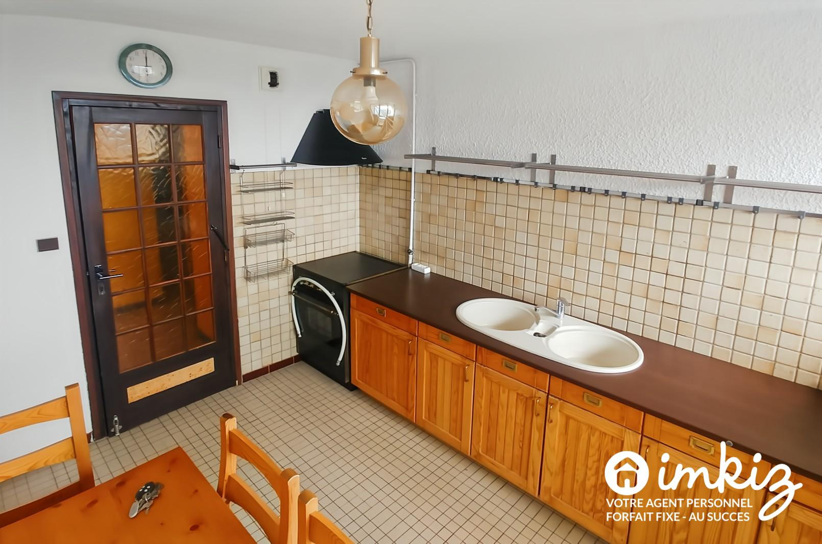 
                                                Vente
                                                 T3 possible T4 de 80m² avec balcon