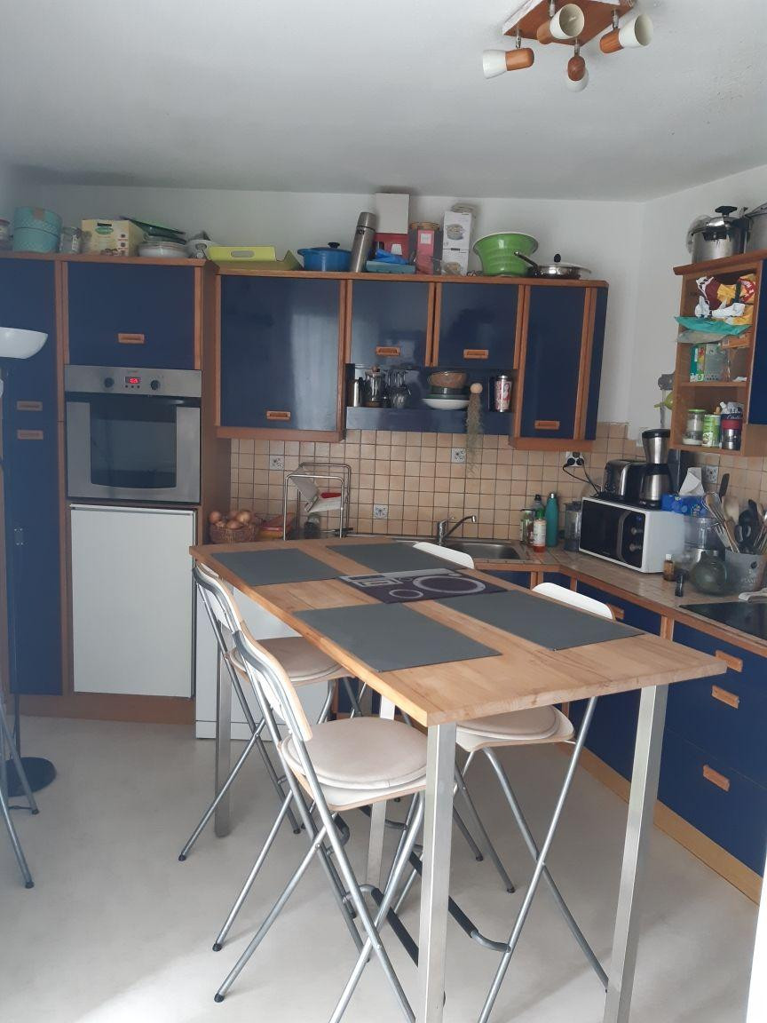 
                                                Location
                                                 T3 proche toutes commodités, secteur calme