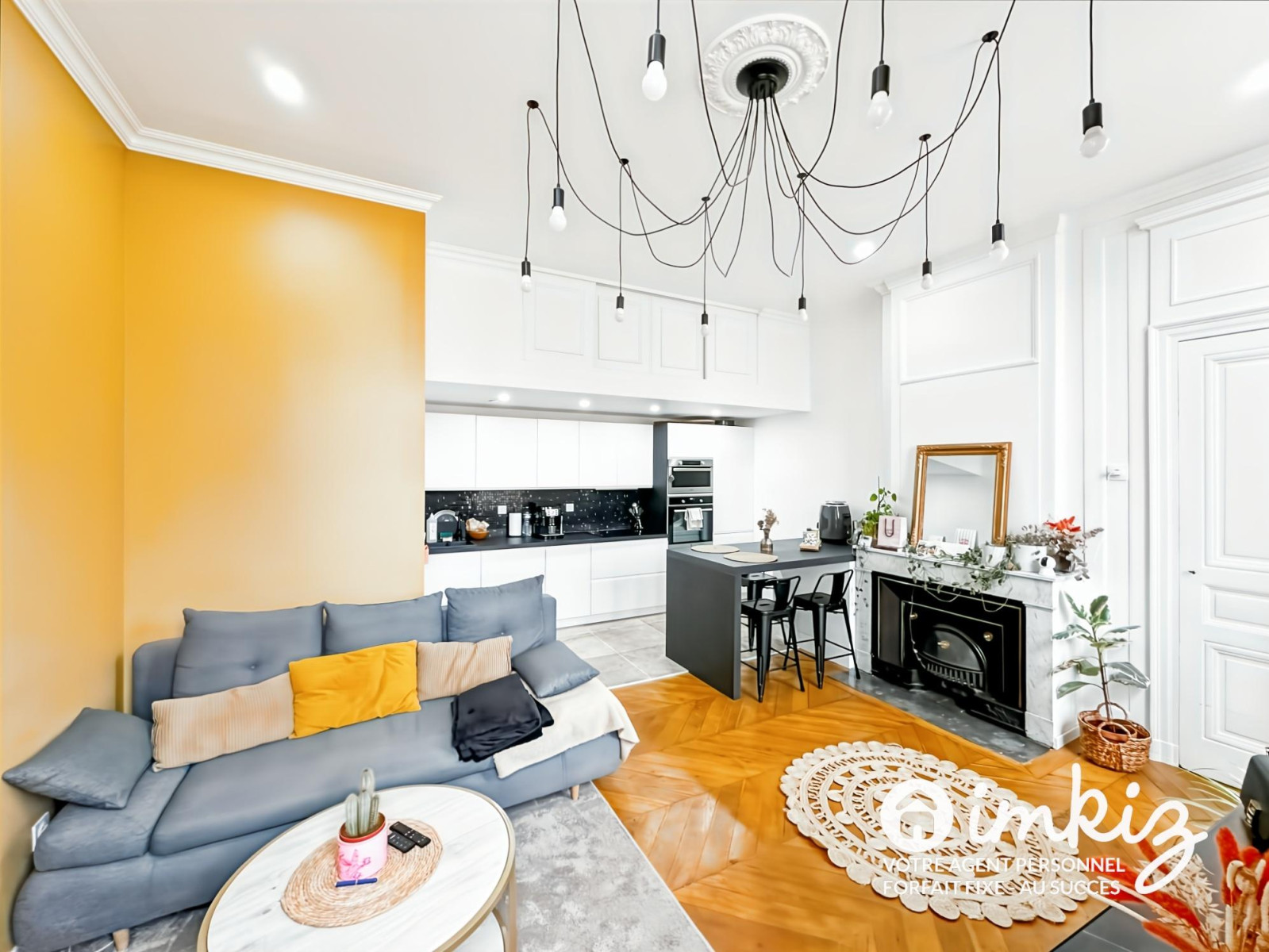 
                                                Vente
                                                 T3 quartier d'Ainay entièrement rénové !