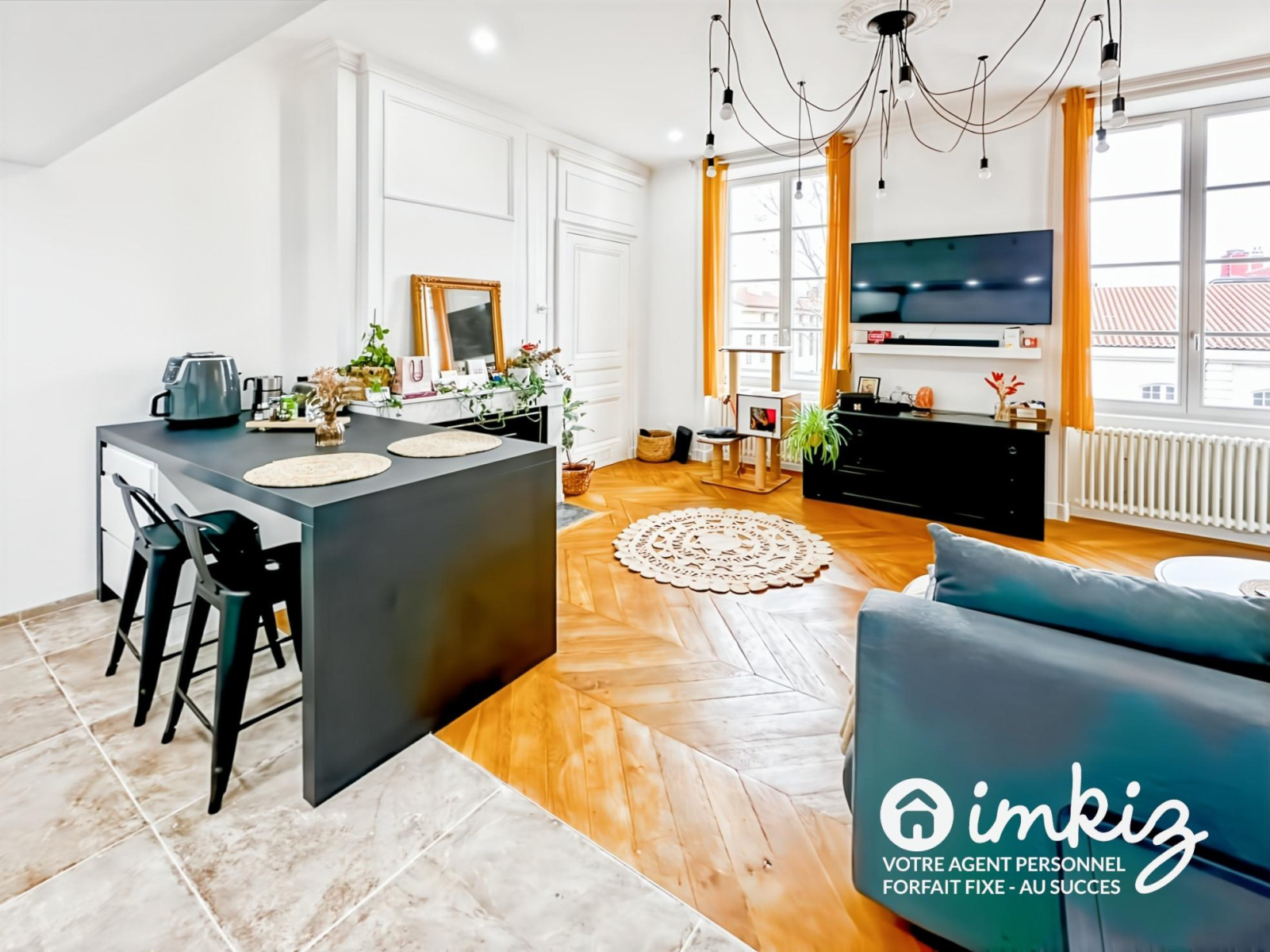 
                                                Vente
                                                 T3 quartier d'Ainay entièrement rénové !