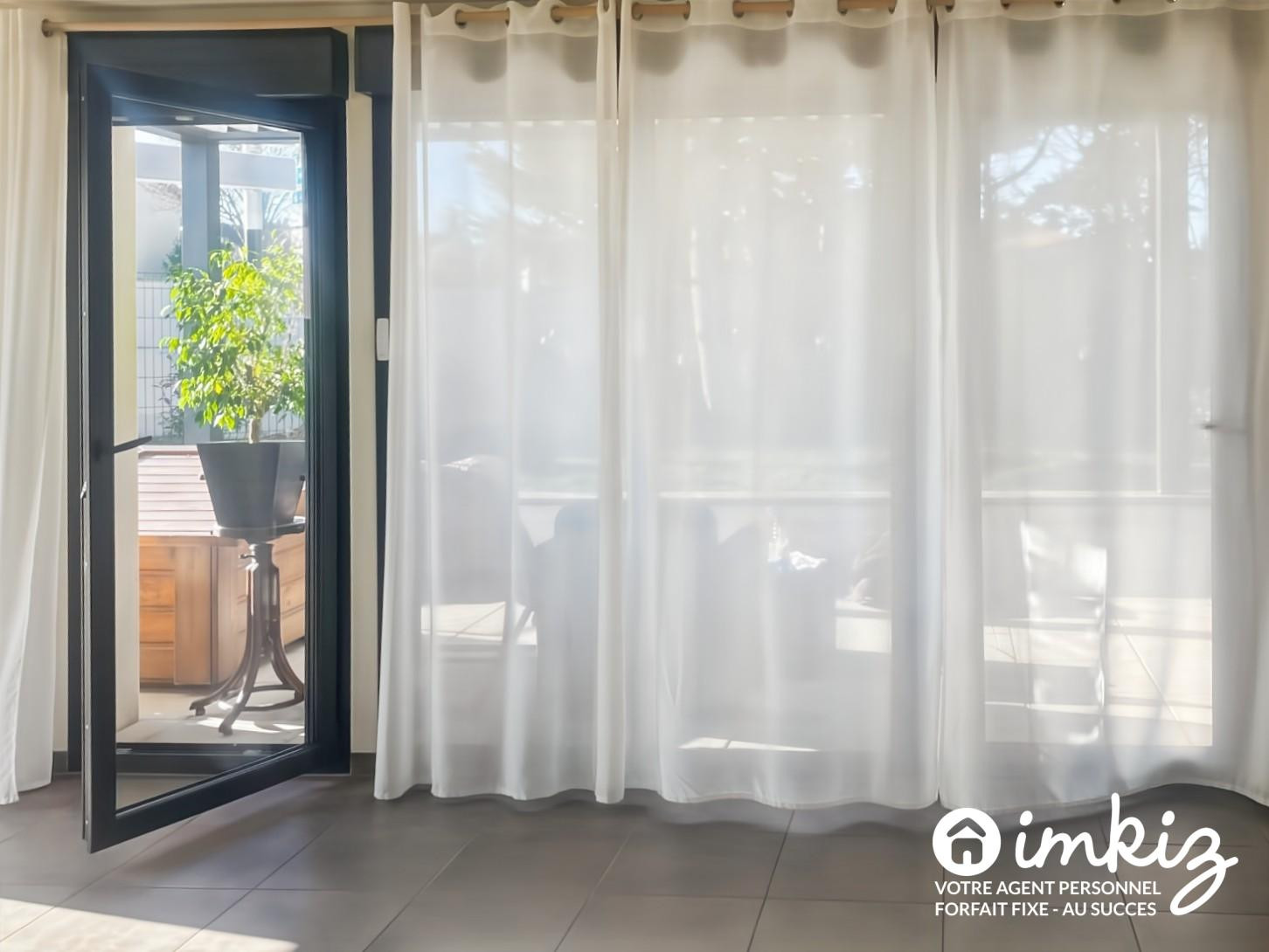 
                                                Vente
                                                 T3 récent 2022 avec jardin 101 m² et terrasse