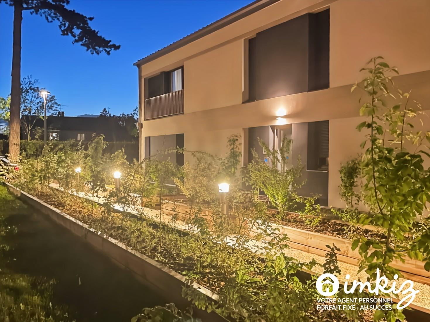 
                                                Vente
                                                 T3 récent 2022 avec jardin 101 m² et terrasse