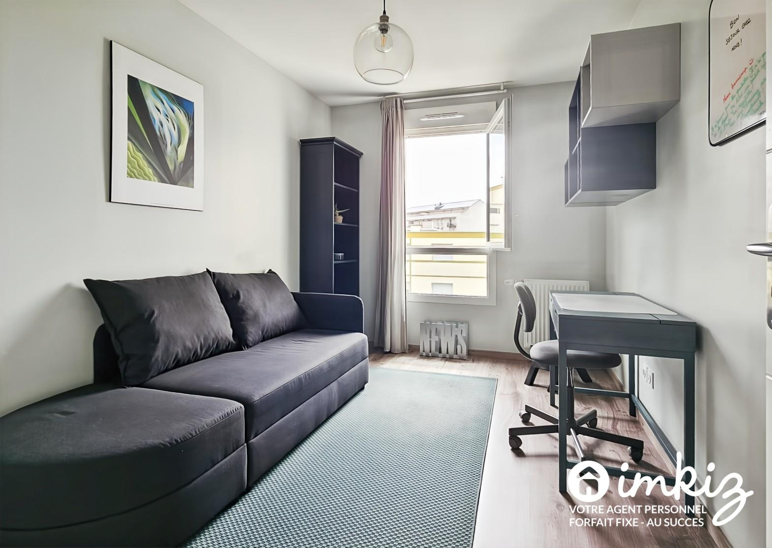 
                                                Vente
                                                 T3 récent avec balcon, proche universités